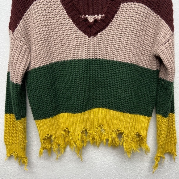 Love Tree Distressed Bohemian Womens Sweater Small Chic Chaotic Academia - Picture 4 of 12